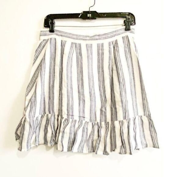 NWT Rails Ruby Striped‎ Mini Ruffle Wrap Skirt Size M, Blue, white - Picture 3 of 11